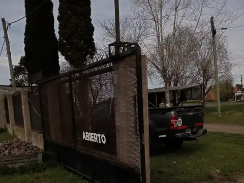 Galpon en Venta en Arturo Segui, USD 360.000