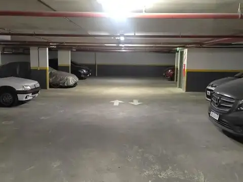 Cochera en venta - 12Mts2 - Abasto