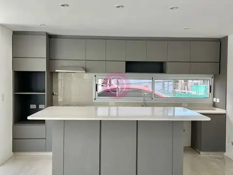 Casa en Alquiler de 4 dormitorios