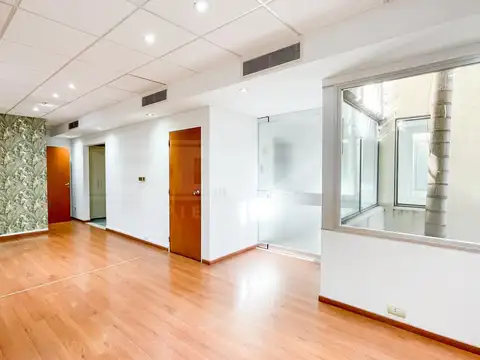 Oficina en Venta 12 años