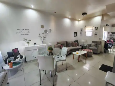 Depto Tipo Casa en Venta de 3 ambientes