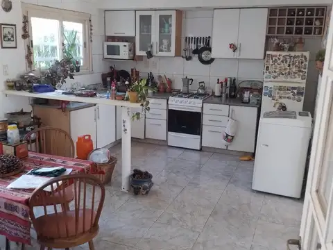 San José de Calasanz e/ Joaquina Acevedo y Catalina Daprotis