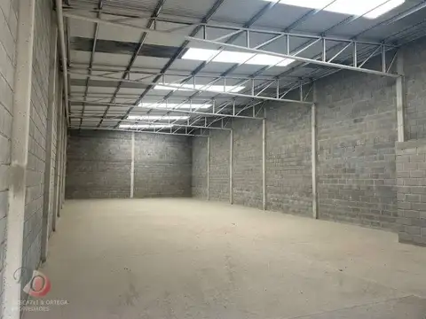 Galpon en Alquiler en Villa Posse, $ 1.400.000