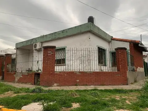 VENTA – Casa a refaccionar en Olivos| Oportunidad de invers