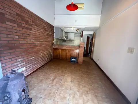 Espectacular casa 4 Ambientes con Garaje, gran Patio y Terraza