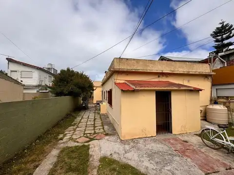 Castelli e/Libertador y Marano