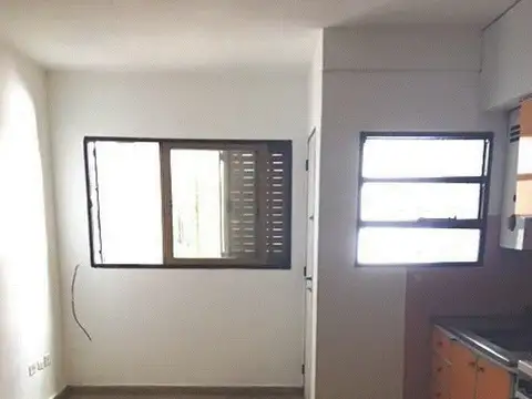 VENTA Dpto interno Estar comedor con cocina integrada Lavadero aparte Dormitorio con placard baño