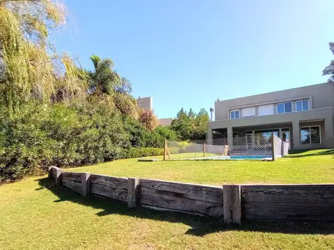 Venta casa 7 ambiente nordelta Tigre laguna pileta