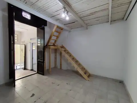 Depto Tipo Casa en Alquiler de 2 dormitorios