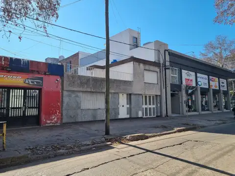 Casa en venta de 3 dormitorios c/ cochera Mr Ross y San Martin