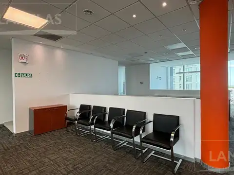 Oficina en Venta con 1 cochera