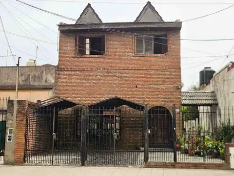 VENTA CASA 7 AMBIENTES, SAN MARTIN