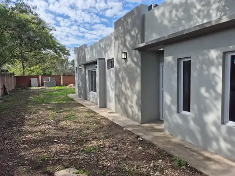 Departamentos de 1 dormitorio en planta baja en Colonia Benitez