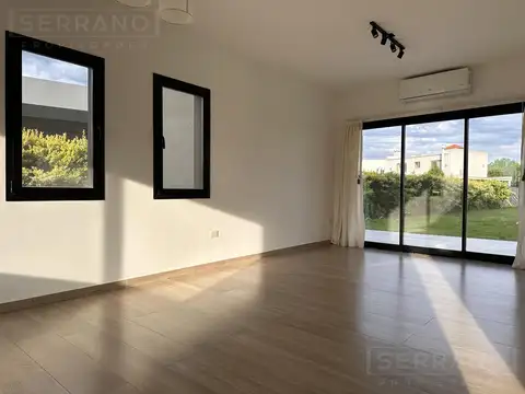 Casa en Alquiler en Haras Santa Maria, USD 1.700