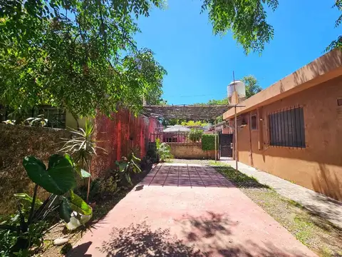 VENTA CASA 5 AMB. SOURDEAUX - A METROS DEL CENTRO