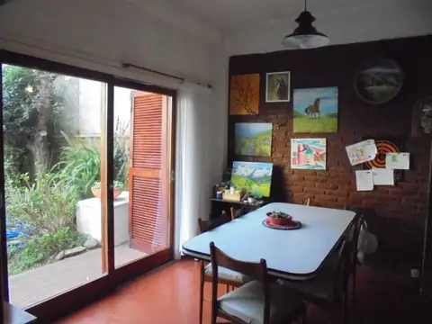 Casa 5 ambientes con 4 baños