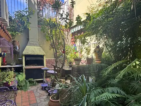 Casa en Venta de 4 Ambientes en 3 plantas en Quilmes Residencial
