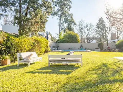 CASA 4 DORMITORIOS PILETA QUINCHO FISHERTON VENTA