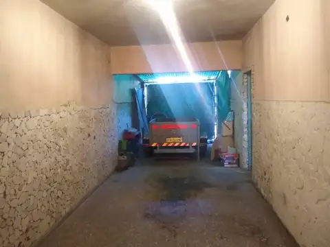 Casa 6 ambientes con 2 baños