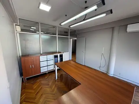 Alquiler Oficina piso alto Amueblado-San Cristóbal