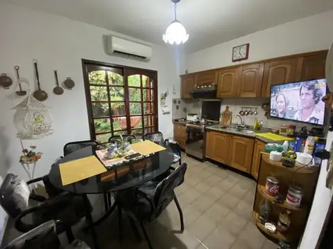 Casa 3 ambientes con 2 baños