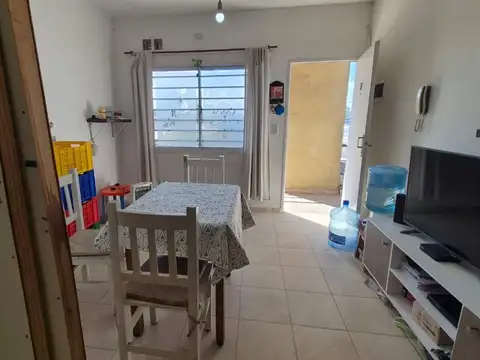 Depto Tipo Casa en Venta de 2 ambientes