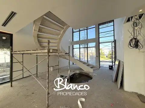 Casa en Alquiler de 5 dormitorios