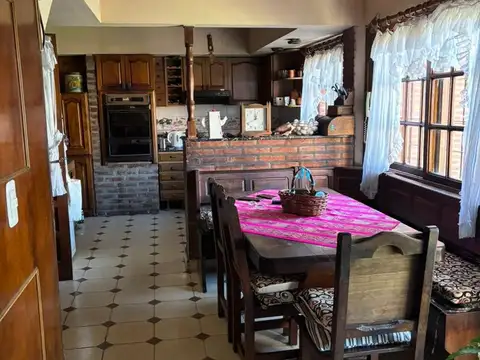 VENTA CASA 5 AMBIENTES RAMOS MEJIA