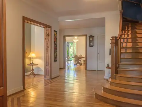 Casa 7 ambientes con 3 baños