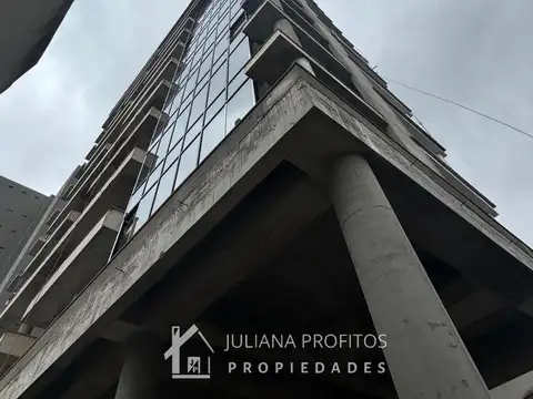 Av. Hipólito Yrigoyen  800 3°