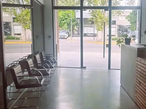 Local en Barrio Naon