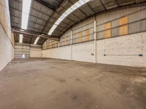 ALQUILER - GALPON - DEPOSITO - NAVE INDUSTRIAL -1151 m2 - QUILMES - AUTOPISTA BUENOS AIRES LA PLATA