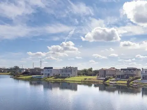 Lote en venta con vista al Agua Nordelta Barrio Silvestre