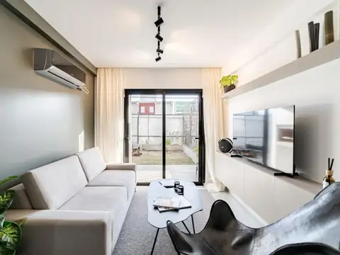 Sol De Mayo 1300, Piso Pb