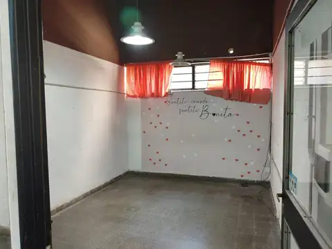 Local en Alquiler en Centro, $ 200.000