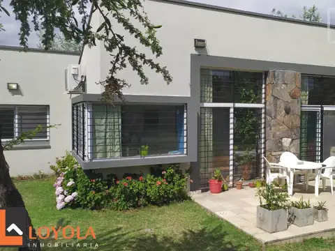 Casa en Venta con 1 cochera