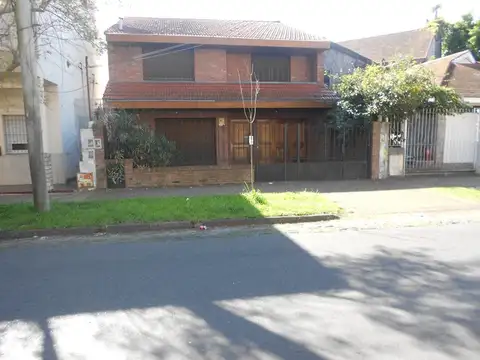 CHALET 4 AMB + PISCINA