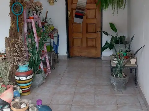 Casa de 5 ambientes venta en Escobar con cochera