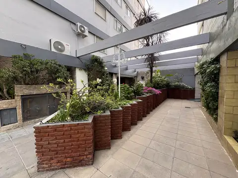 Departamento 4 ambientes en venta - Av. Larrazábal 400