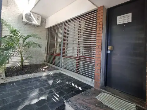 El 3x1 de Vedia! Casa con pileta+Oficinas+Departamento en microcentro!