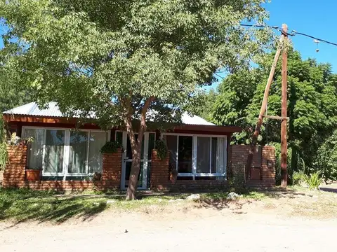 Inmobiliaria Aloja – Casa en Venta zona Centro – San Marcos Sierras