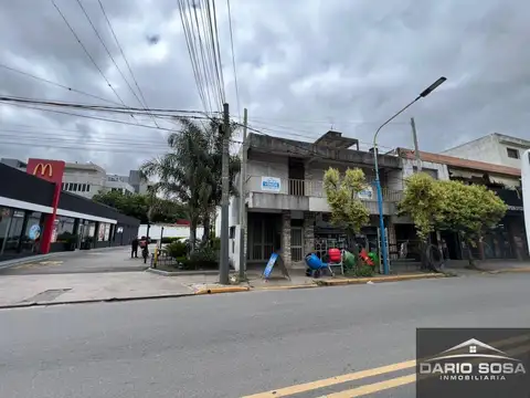 UNICO ENTRADA ESCOBAR. LOCAL, 2 VIVIENDAS, GALPONES.