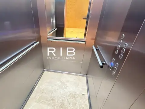 Oficina en Venta al Este