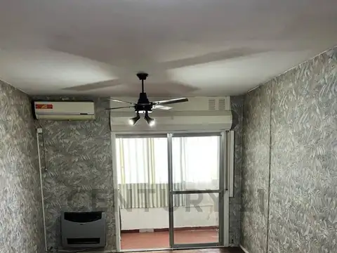 Venta Dpto. 4 ambientes Flores