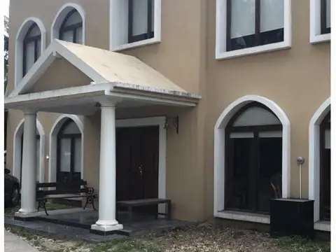 Barrio Vistas Del Golf 651