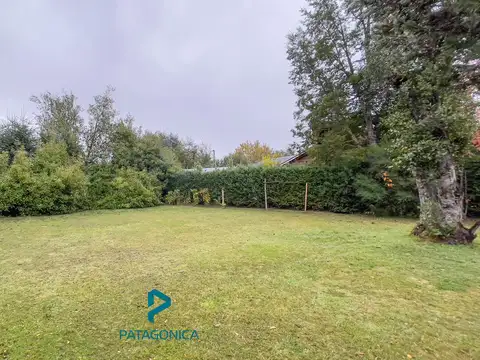 VENTA CASA 220m2,  lote 1.000m2, B° Epulafquen, Villa La Angostura