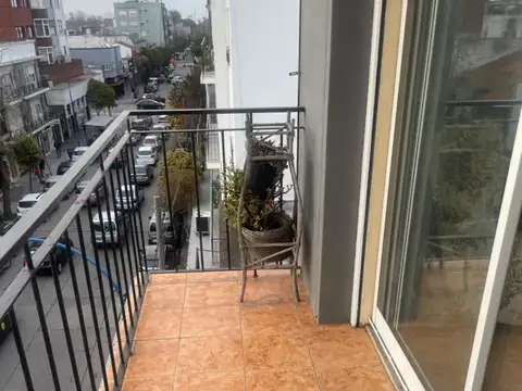 Dto. 3 amb a la calle c balcón y baulera