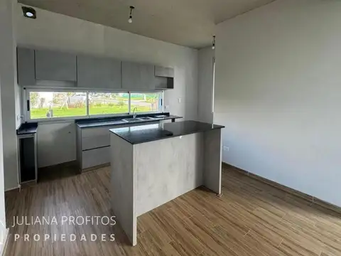 Casa en Venta en Berazategui, USD 260.000