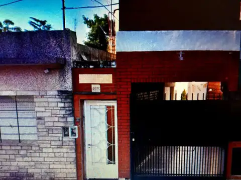 VENTA CASA CON PATIO Y TERRAZA PABLO PODESTA