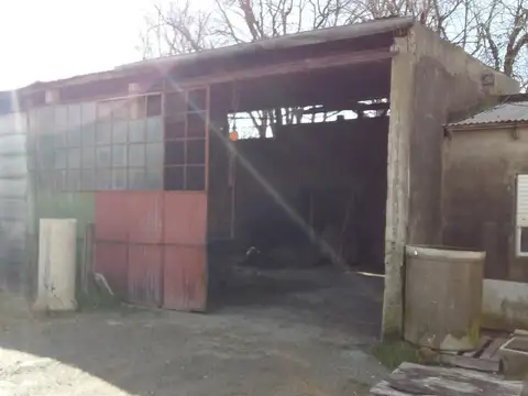 SE VENDE  INMUEBLE DE 1.428 MT2 (34 MTS DE FRENTE X 42 MTS